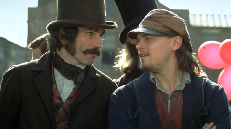 Amsterdam and Bill the Butcher are engaged in a conversation in Gangs of New York